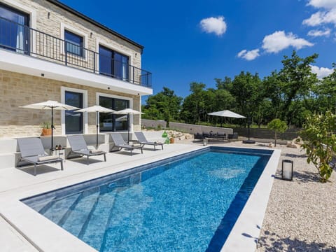 Furniture, Chair, Table, Outdoor Furniture, Outdoor Table, Porch, Kitchen & Dining Room Table, Balcony, Deck, Shade