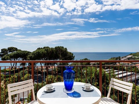 Furniture, Chair, Table, Outdoor Furniture, Outdoor Table, Porch, Kitchen & Dining Room Table, Balcony, Deck, Shade