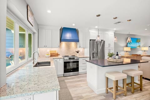 Blue Oasis Retreat, East