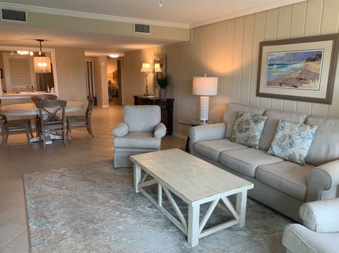 Living Room (2)