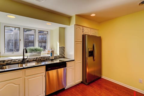 1100 Harbor South_LuxImg_0041