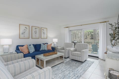 01 - Living Room