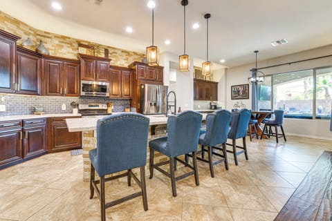 Kitchen | Dual Drip/Single-Serve Coffee Maker | Dishwasher | Cooking Basics