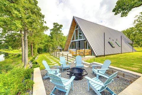 Malakoff Vacation Rental | 3BR | 2BA | 1,870 Sq Ft | Step-Free Access