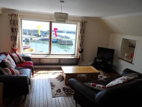 ca5e57ee-161c-4197-bfad-5c9fde867162