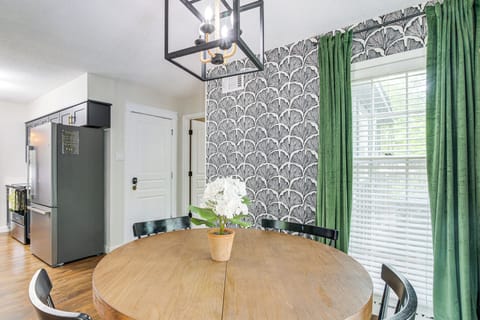 Dining Area | 1st Floor