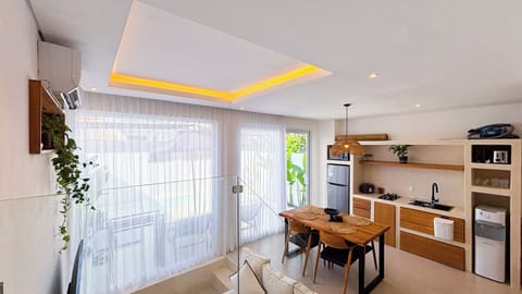 Indoor 4-seat dining table beside the kitchen – Villa Balinay Bali
