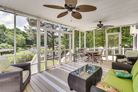 Henrico Vacation Rental | 3BR | 2BA | 1,260 Sq Ft | 4 Steps Required