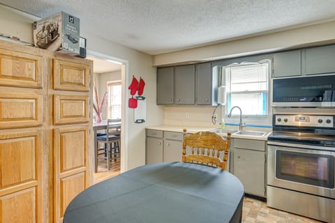 Kitchen | Cooking Basics | Addt'l Dining Table