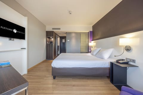 Unit with King size bed