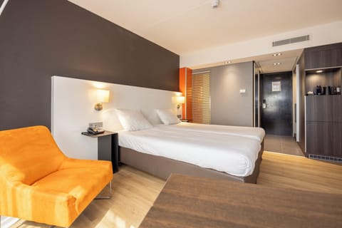 Unit with 4 Twin size bed