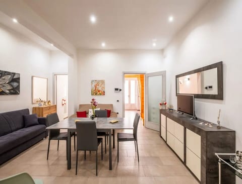 Autumn, Dining Room, Spring, Summer