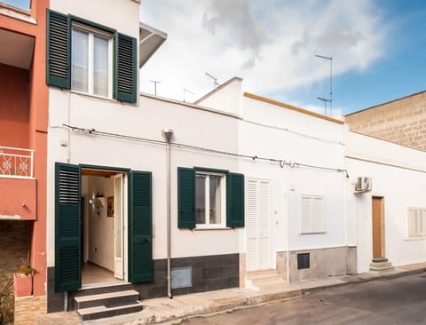 Autumn, Building Exterior, Main Entrance, Spring, Summer