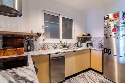 Fully Equipped Kitchen in Athens Flat.