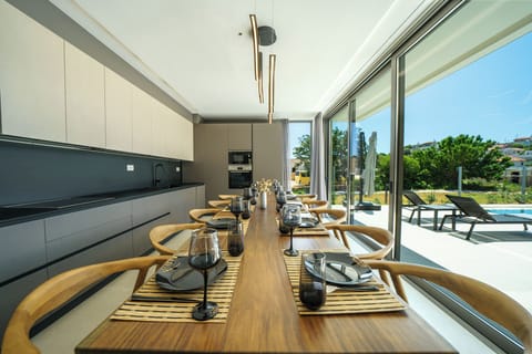 Open plan Dining & Living Area