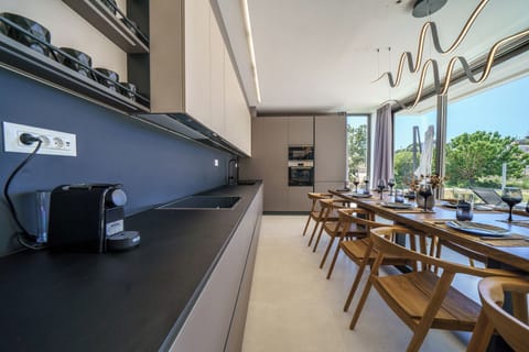 Modern Full Equipped Kitchen