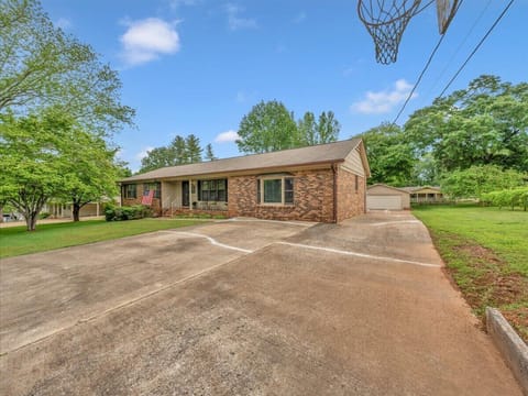 Lots of parking for Trucks and trailers