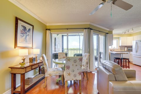 Dining Area | Ocean Views