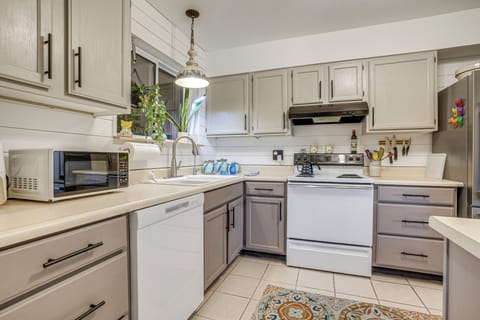 Kitchen | Cooking Basics | Drip Coffee Maker