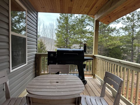 Dine Outdoors With Nature