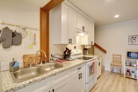 Kitchen | Keurig Coffee Maker | Spices | Cooking Basics