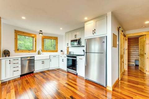 Kitchen | Cooking Basics | Keurig | Main Floor