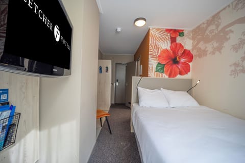 Unit with Double size bed