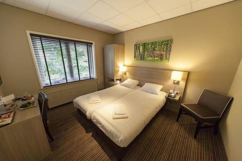 Comfortable Unit with Two Twin size beds