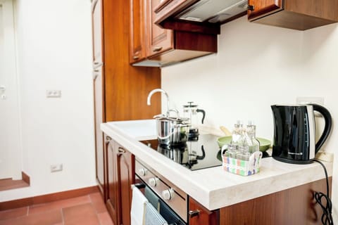 Autumn, Kitchen, Spring, Summer