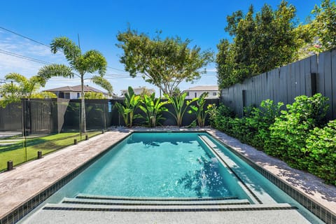 Private Pool 