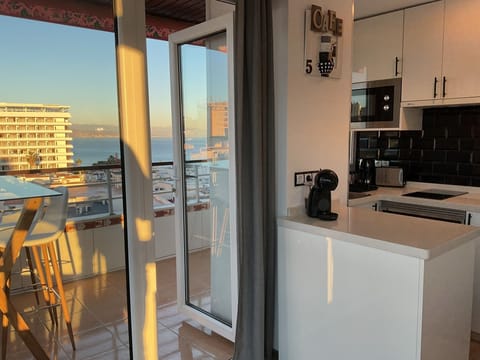 59527637-3762-4a74-8b49-75434724b35d