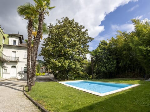 Shrub, Residential Area, Home, Estate, Garden, Lawn, Landscaping, Yard, Mansion, Villa