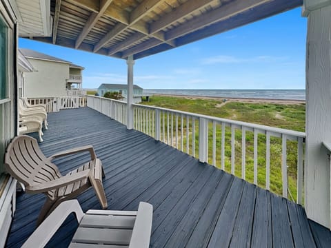 Welcome to Whispering Sands Beachfront