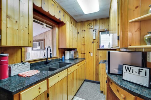 Kitchen | Cooking Basics | Keurig | 1st Floor