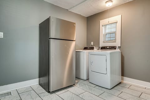 Kitchen | Trash Bags/Paper Towels | 1st Floor