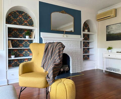 Beautiful 1920's built-ins and architecture.
