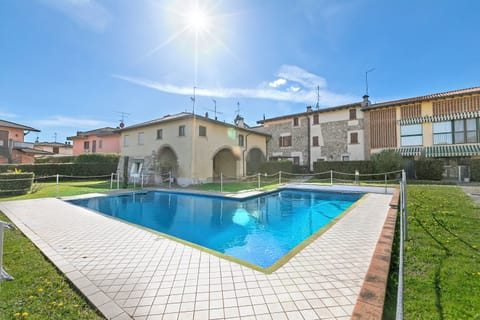 Shared pool