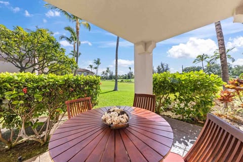 Peaceful garden setting from the lanai and upstairs balcony.