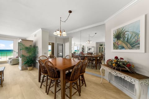 17-web-or-mls-8601 Surf Dr 1E-16