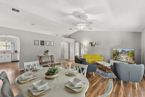 Open-concept design: easy entertaining