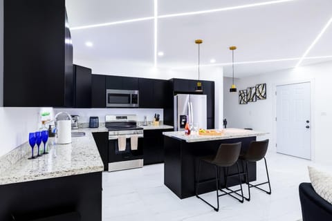 8c963fc2-67c3-4f8d-987a-b6abc57bf839