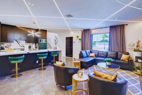 86133483-1f06-4b6c-8181-d1cccfdba456