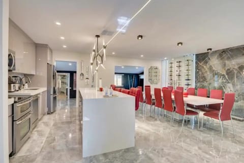 d51486be-00c2-4a5d-96dd-60e95bca6326