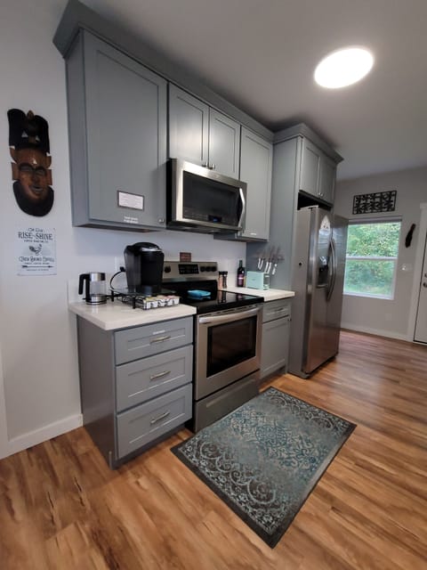 Kitchen w/ Keurig & Pods