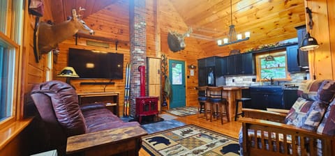 Open-concept living, dining, and kitchen space ideal for gatherings