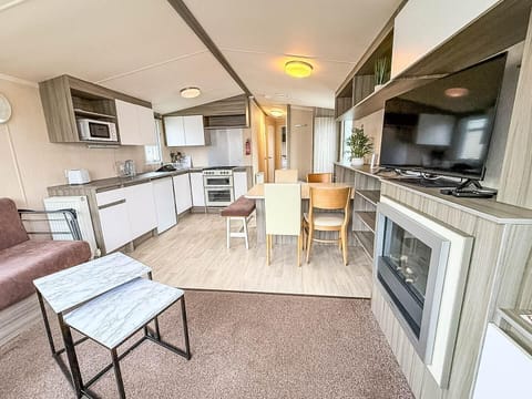 Imagine starting your day at Dovercourt Holiday Park with a coffee in hand, planning your seaside adventures from the comfort of your own kitchen.