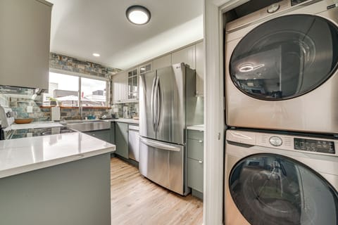 Kitchen | Washer/Dryer | Cooking Basics