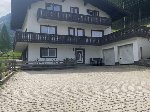 Ferienhaus Rotenbichler - Holiday home, bathroom, WC, 4 or more bedrooms House in Schladming