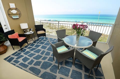 Emerald Beach 325 balcony