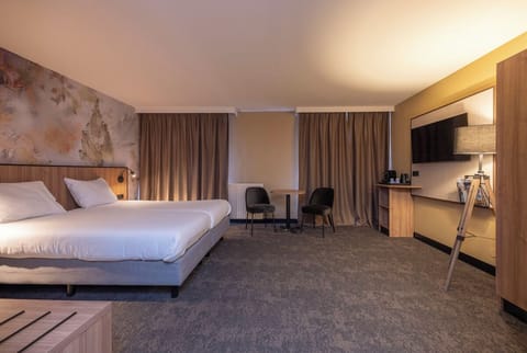 Unit with 2 Twin size beds